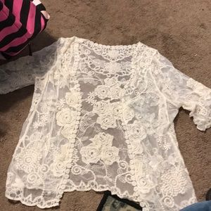 Lace kimono one size.